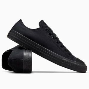 NEW Converse Black Monochrome Sneakers. Unisex, Mens 6 / Womens 8